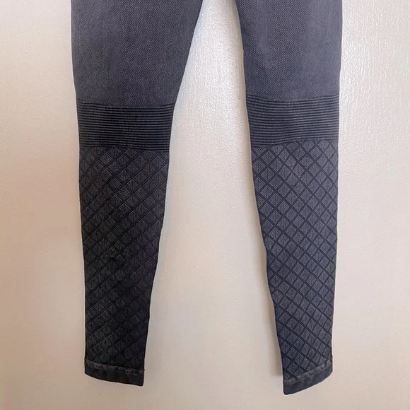Avocado Vintage Denim Moto Leggings - Picture 9 of 11